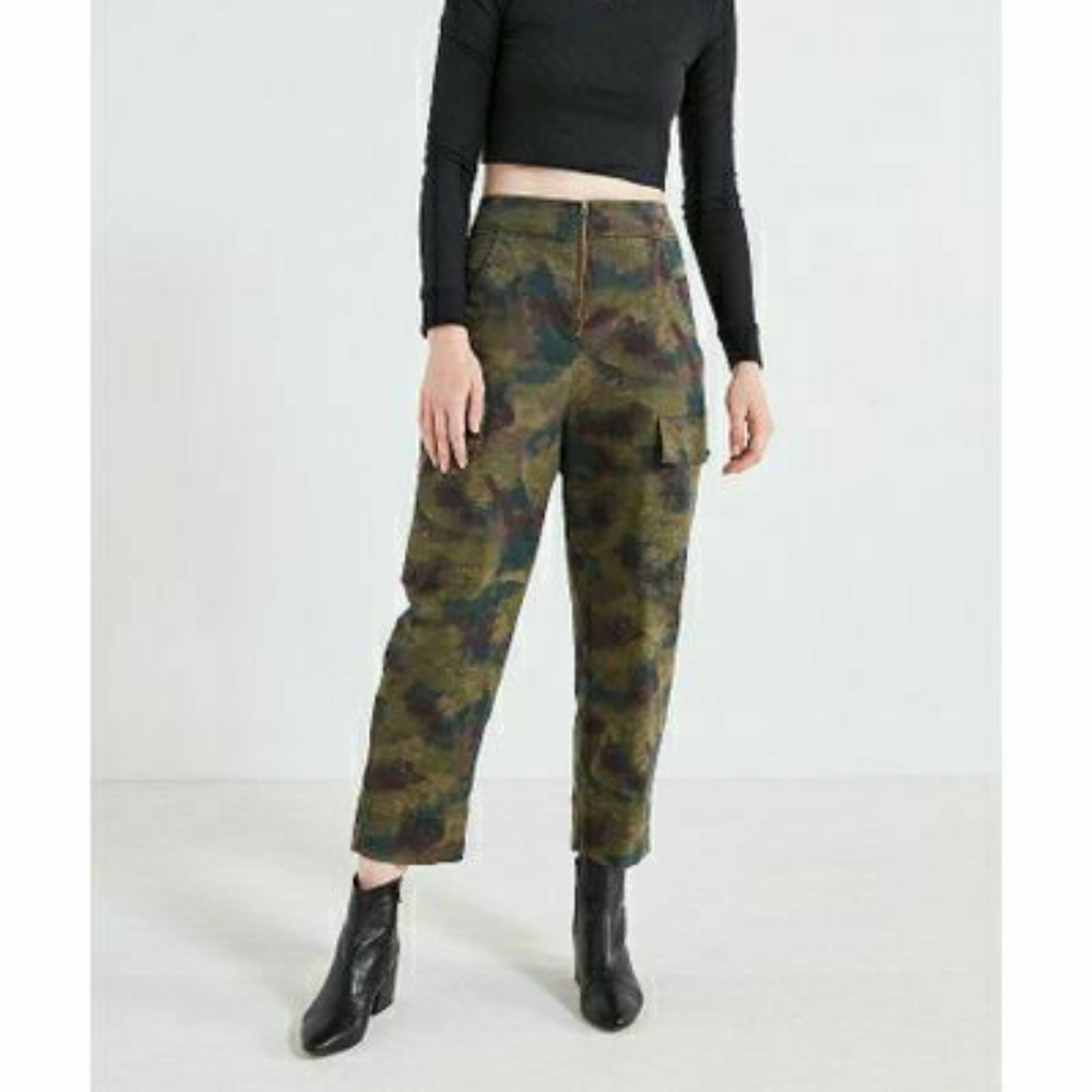 Urban Outfitters Casey Camo Cargo Loose Cut Pants